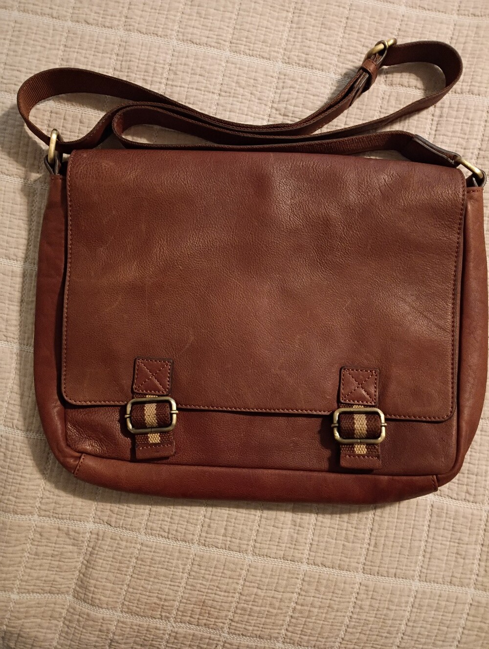 Men's Brown Leather Messenger Bag - Classic Everyday Carry - Picture 5 of 5